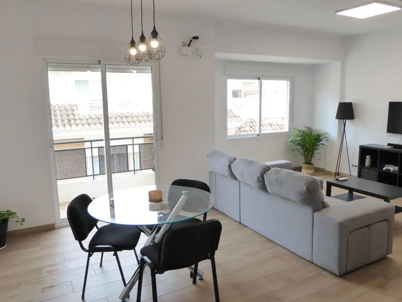Living room of Flat for sale in Llíria  with Air Conditioner, Terrace and Furnished