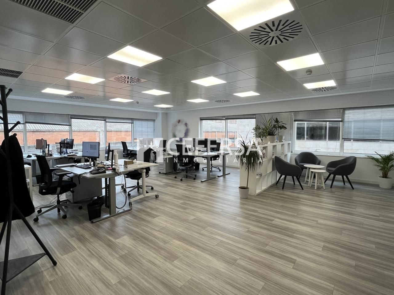 Oficina de lloguer a De L'Hospitalet, Almeda - El Corte Inglés