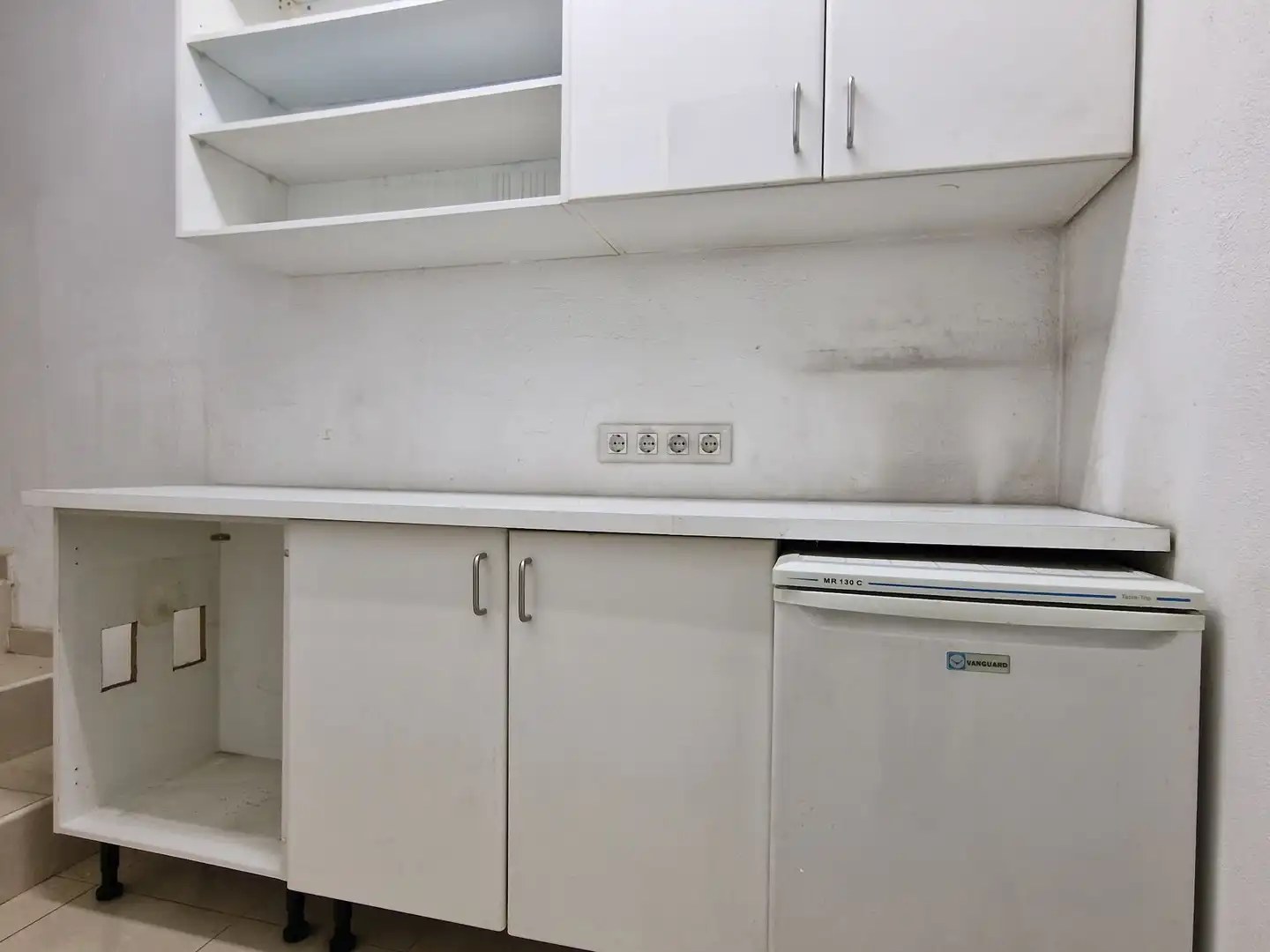 Cocina de Local de alquiler en Girona con Aire acondicionado