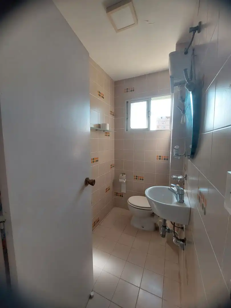 Baño de Apartamento de alquiler en La Manga del Mar Menor con Terraza, Amueblado y Horno