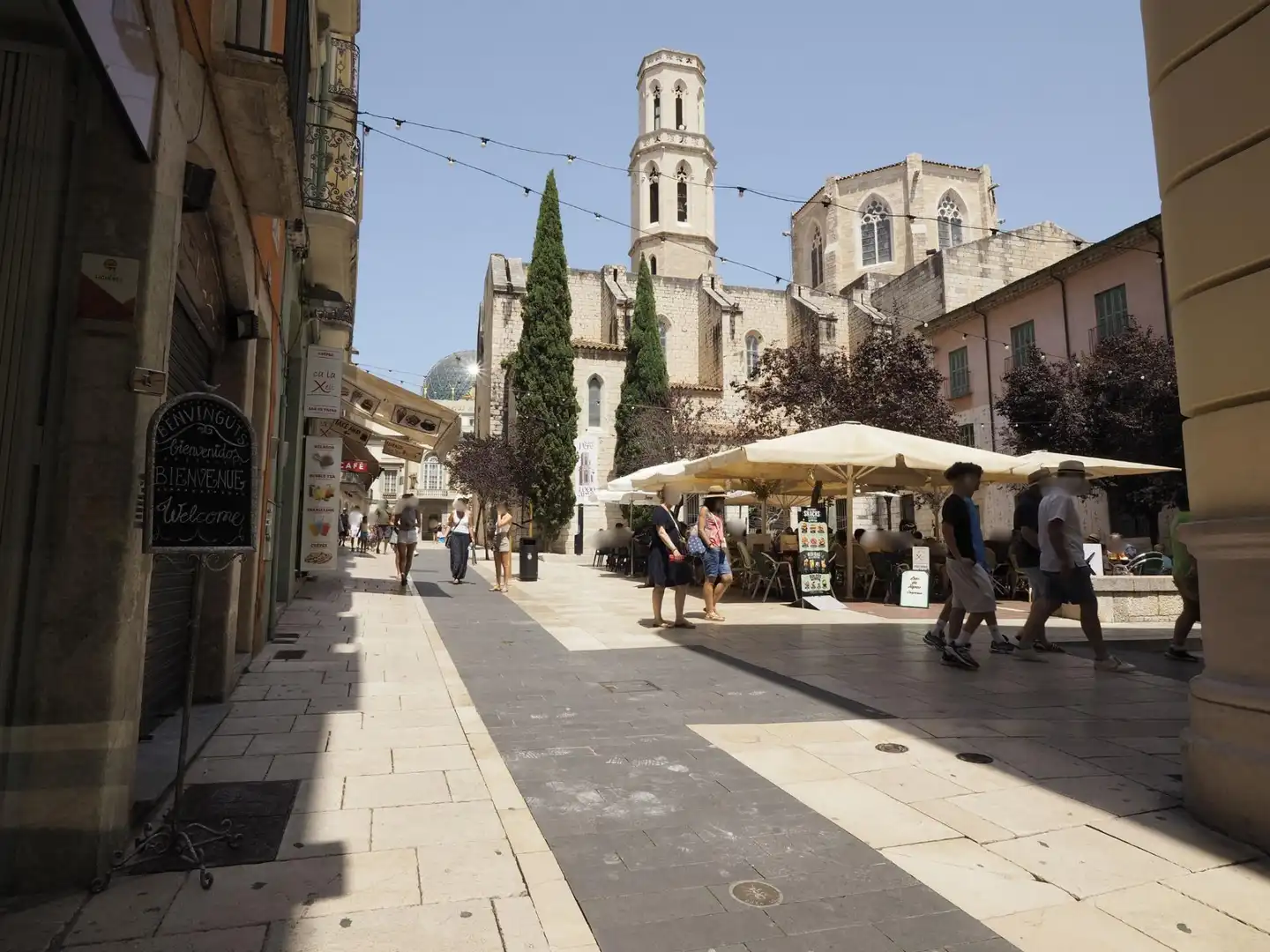 Vista exterior de Local de alquiler en Figueres con Aire acondicionado y Amueblado