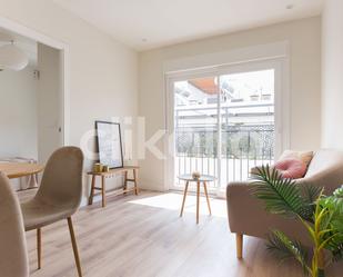 Living room of Flat for sale in  Sevilla Capital  with Air Conditioner, Terrace and Storage room