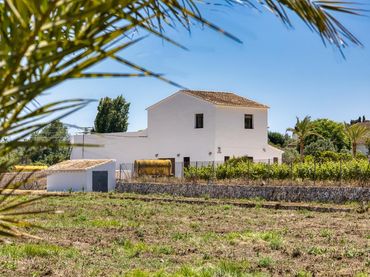 Maison rustique avec jardin à vendre à Teulada