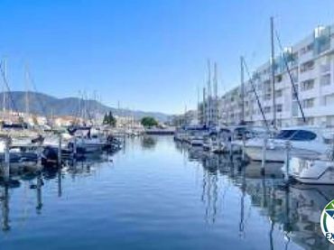 Appartement compact avec piscine à vendre à Carrer Port Joan 12