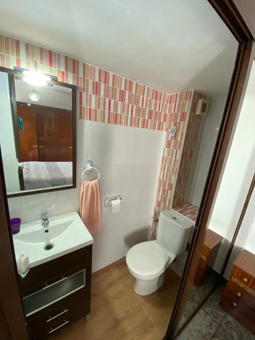 Badezimmer von Wohnung zur untervermieten in Málaga mit Terrasse, Möbliert und Ofen