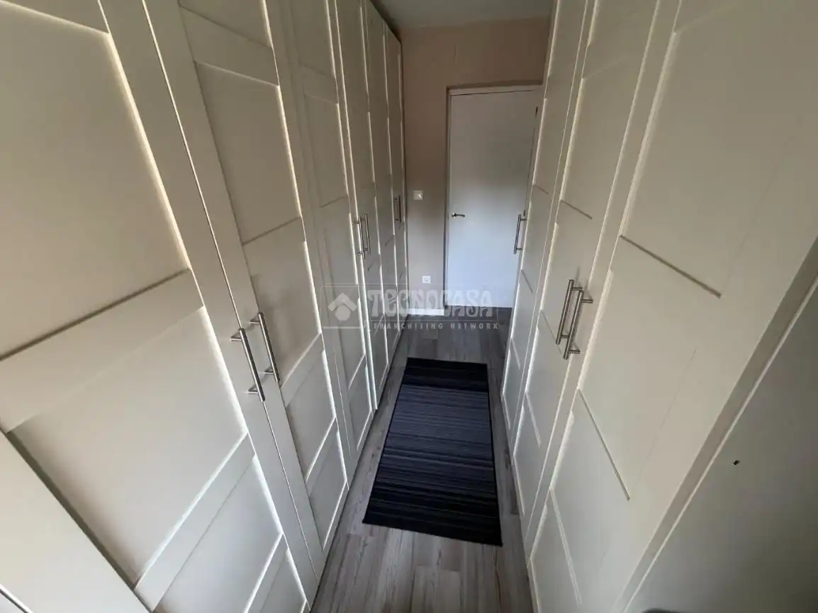 Flat for sale in Reyes Católicos