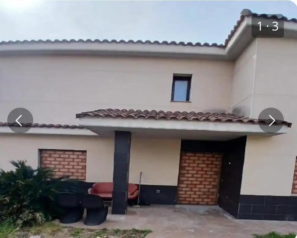 Casa con giardino in vendita a Carrer Lluna 3, imagen 2