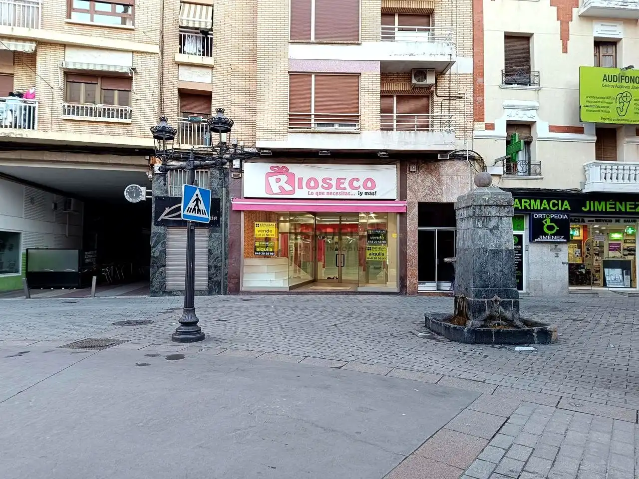 Local commercial à vendre à Calle Juan Carlos I 5