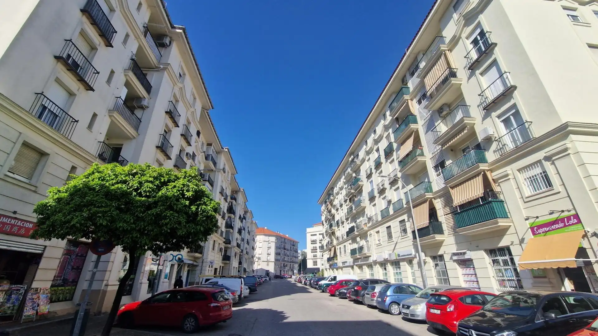 Außenansicht von Garage zur Miete in Jerez de la Frontera