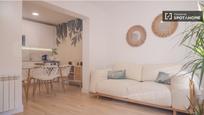 Living room of Flat to rent in  Madrid Capital  with Air Conditioner and Balcony