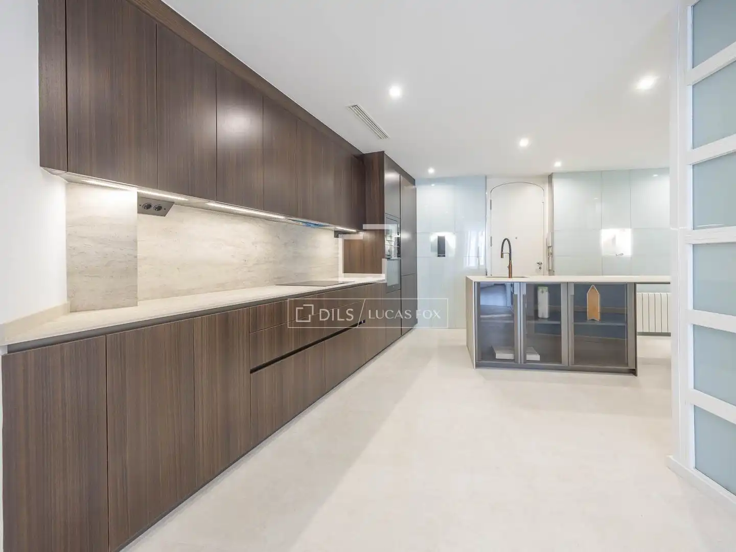 Kitchen of Flat for rent in Valencia  with Air Conditioner, Heating and Parquet flooring