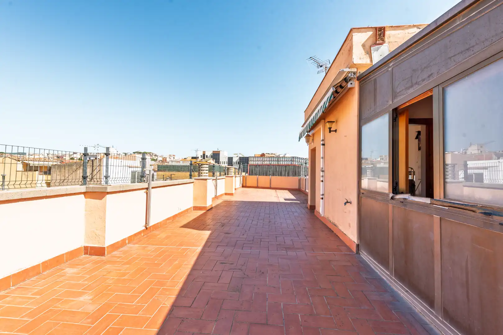 Piso con terraza en venta en Carrer d'Antoni de Capmany 40