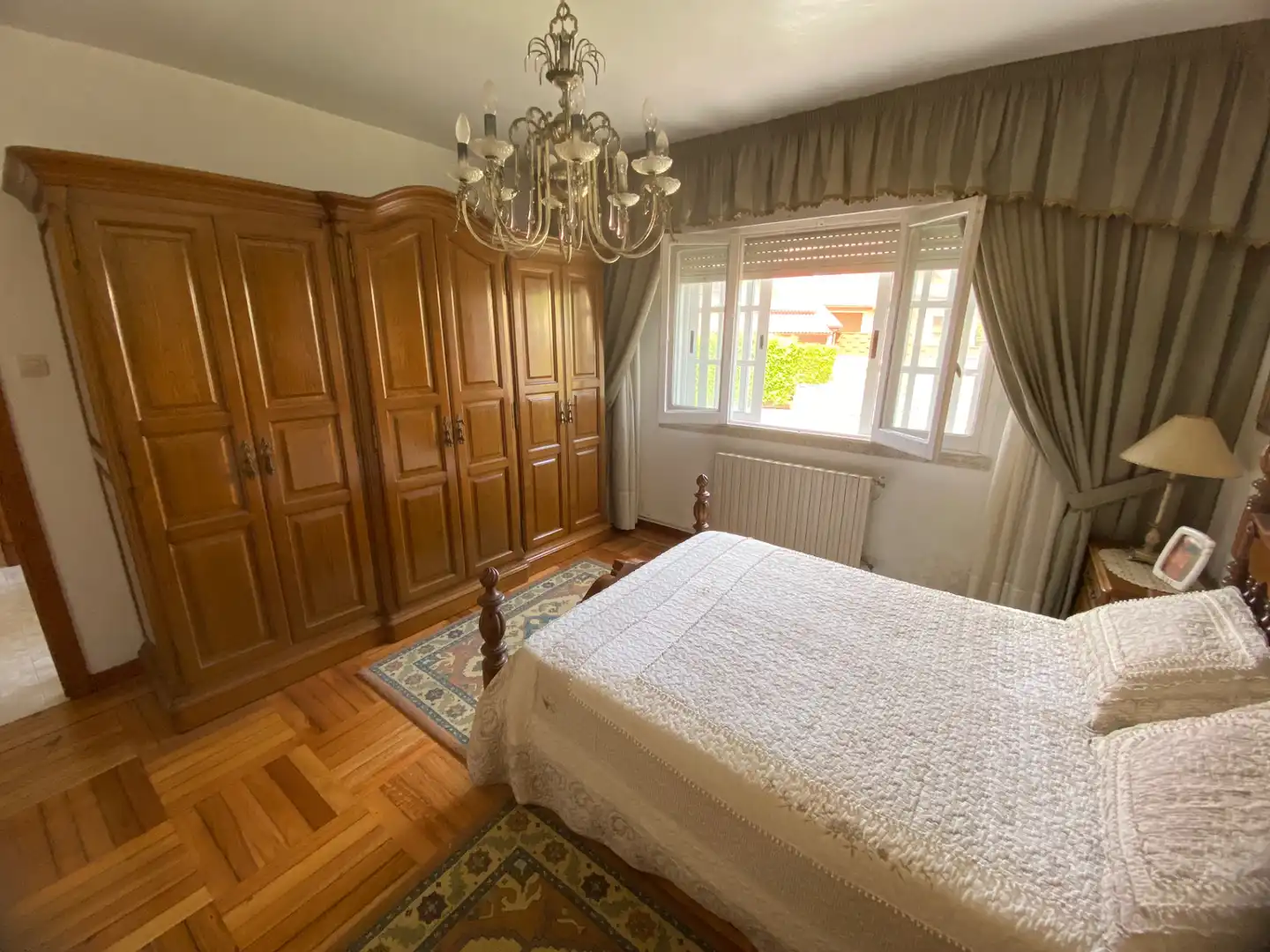 Dormitori de Casa o xalet en venda en A Pobra do Caramiñal amb Calefacció, Jardí privat i Parquet