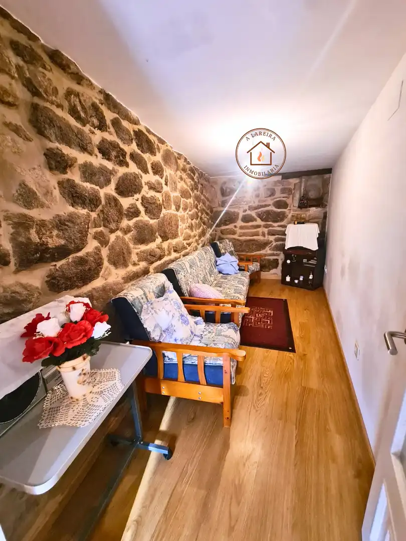 Casa adosada en venta en Lobios con Terraza, Trastero y Amueblado