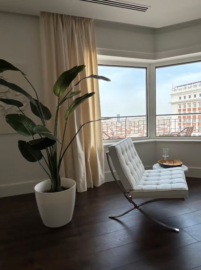Sala d'estar de Apartament de lloguer en  Madrid Capital amb Aire condicionat, Calefacció i Parquet