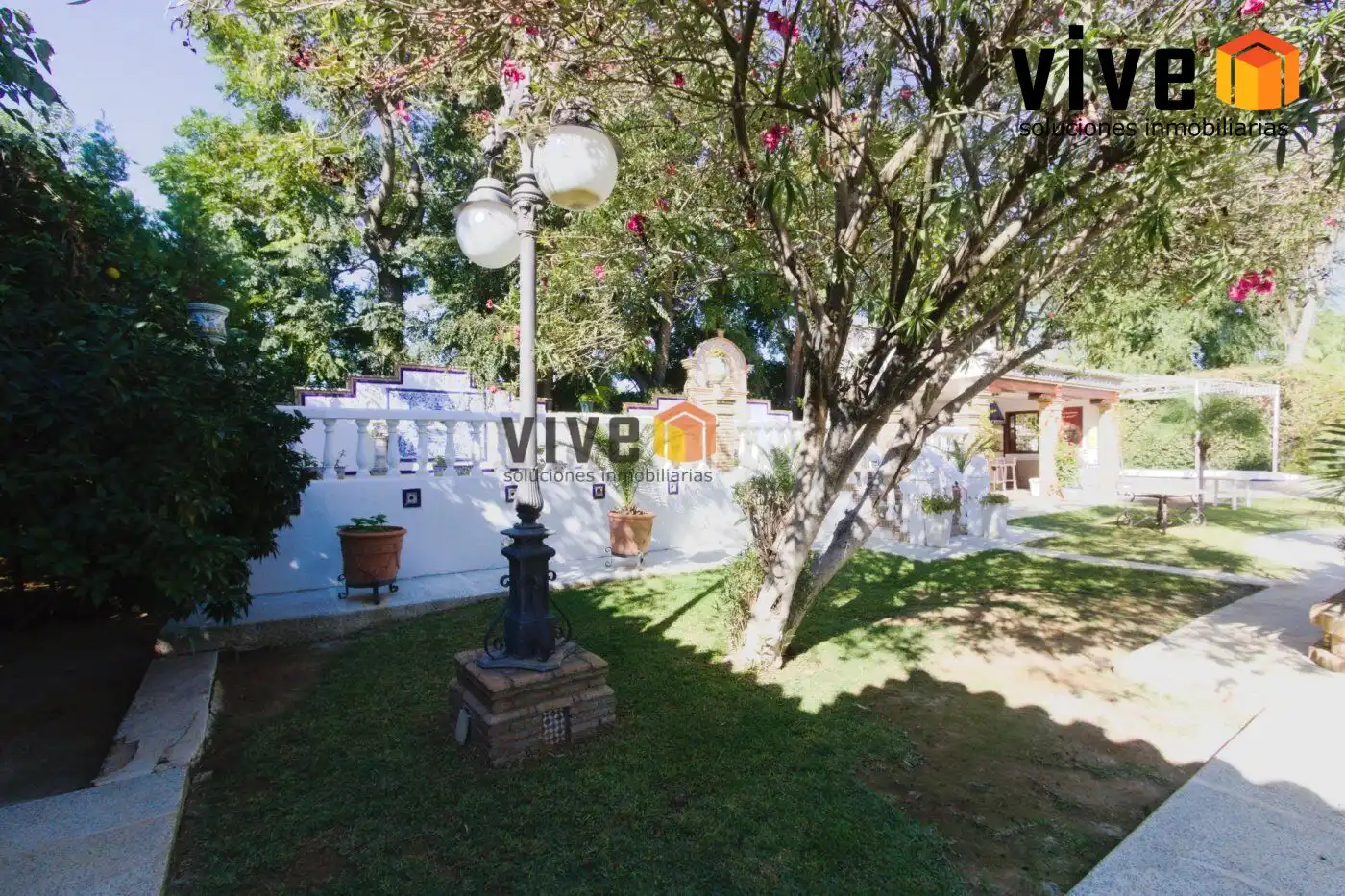 Garden of Houses for sale in Espartinas  with Air Conditioner, Heating and Terrace