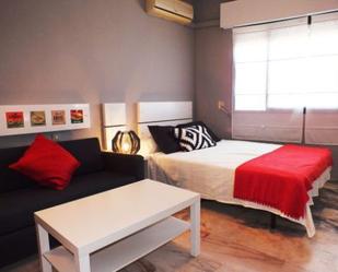 Bedroom of Loft to rent in  Sevilla Capital  with Air Conditioner, Swimming Pool and Furnished