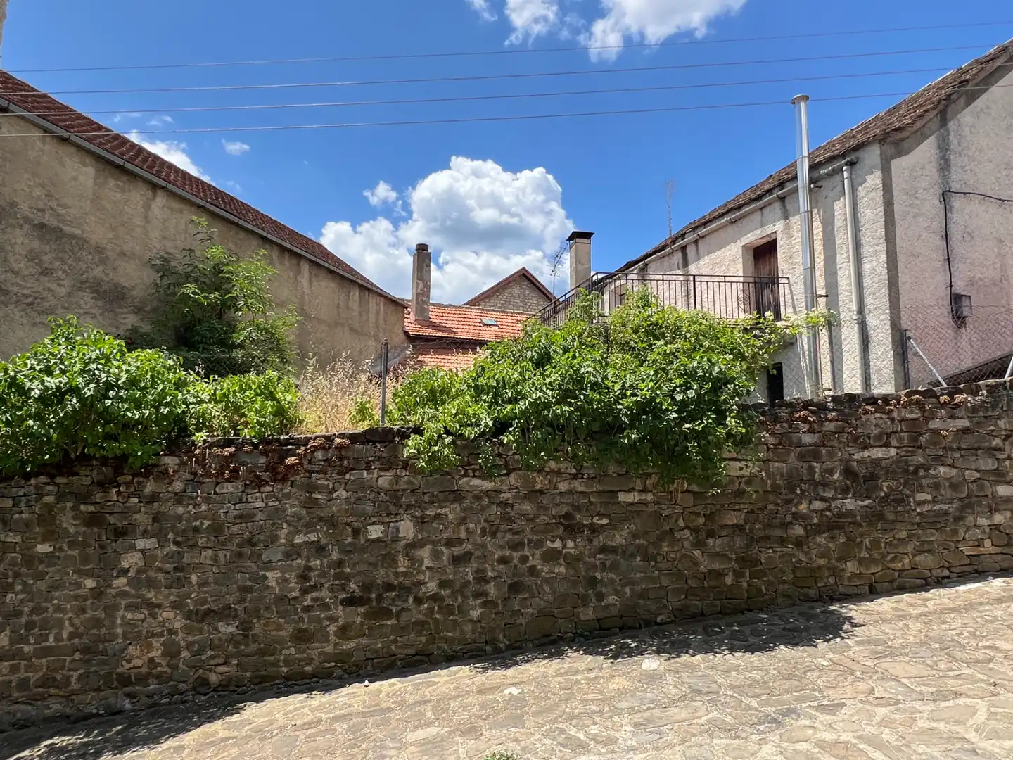 Exterior view of Country homes for sale in Aragüés del Puerto