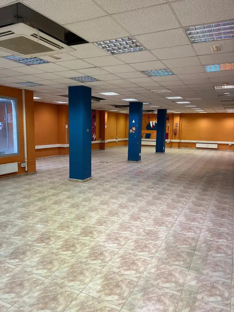 Büro zum Verkauf in Calle de Valentín Beato