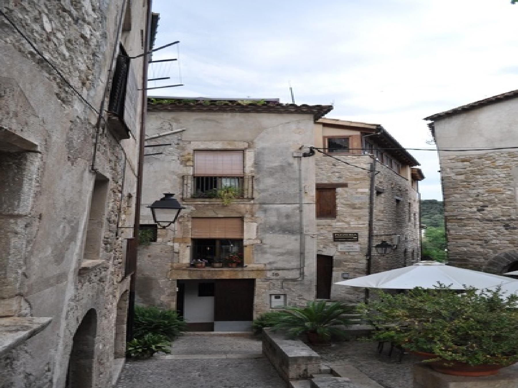 Pis en venda a Besalú