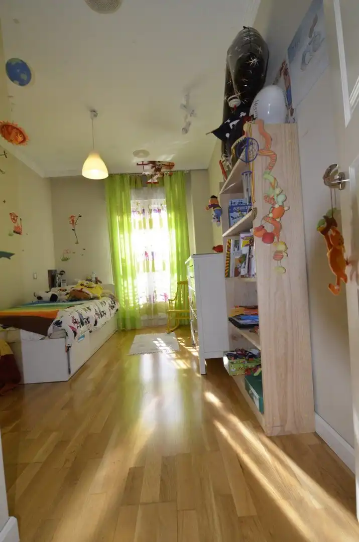 Habitación de Casa adosada en venta en Doñinos de Salamanca con Calefacción, Parquet y Terraza