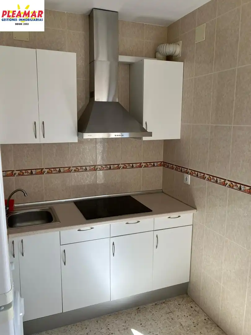 Cuina de Casa adosada en venda en Chipiona