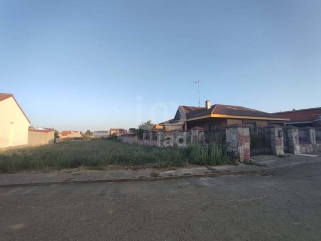 Terreno residencial en Venta en  Calle PLANTIO 5, 5 en Villarejo de Órbigo