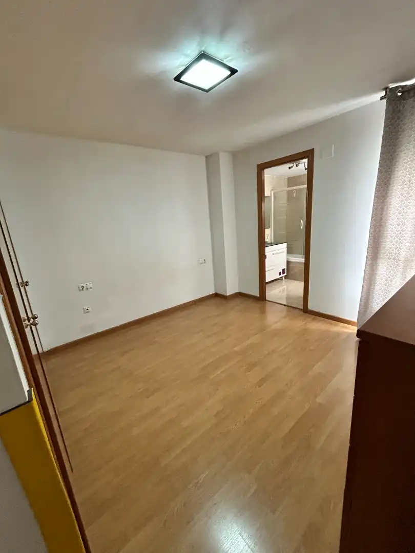 Bedroom of Flat for rent in Carlet, Valencia