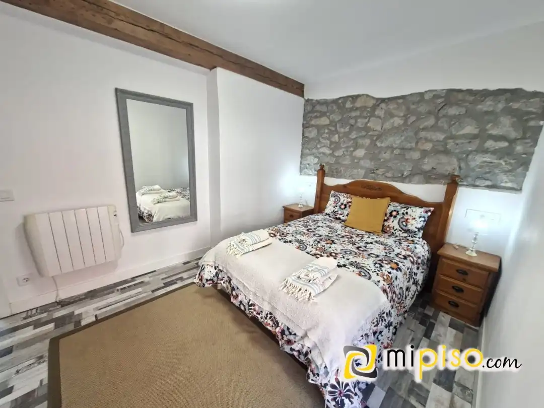 Habitación de Piso de alquiler en Santoña con Amueblado
