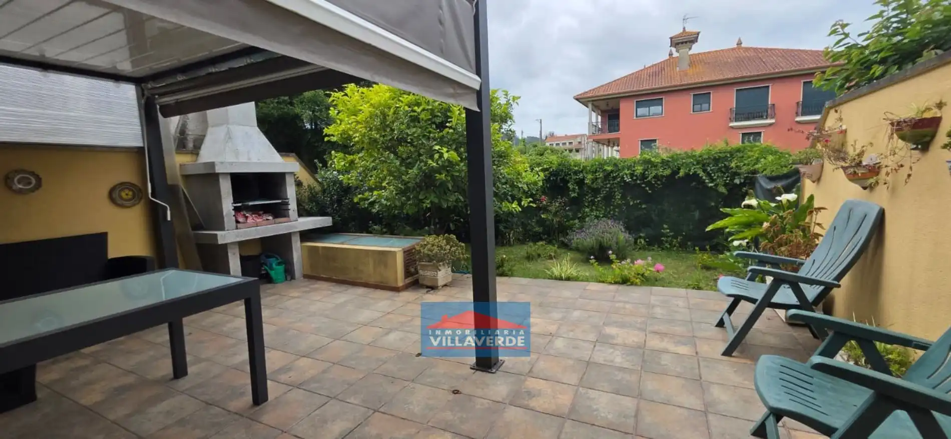 Terraza de Casa adosada en venta en Cangas  con Calefacción, Terraza y Trastero