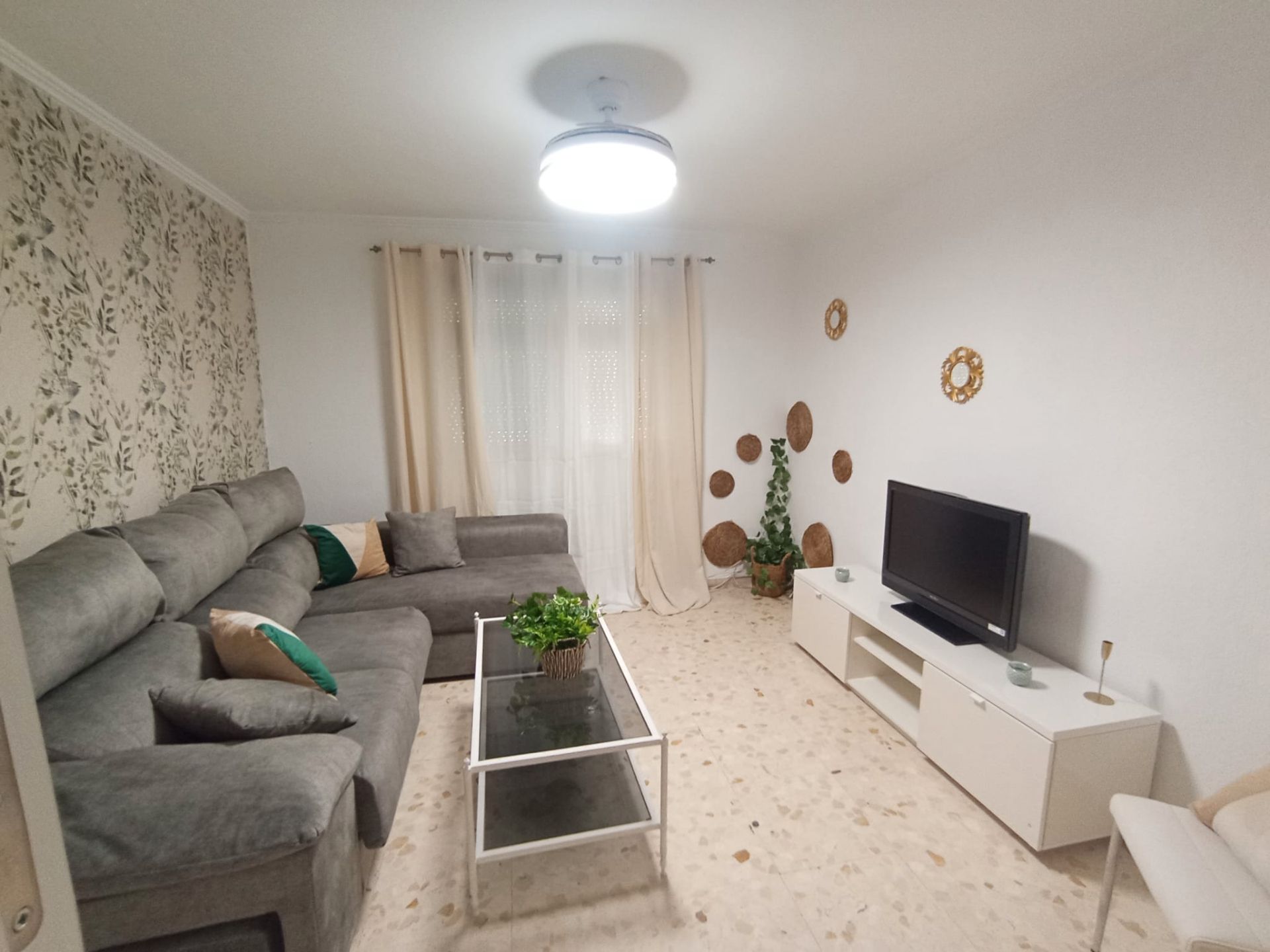 Living room of Flat for rent in Jerez de la Frontera  with Air Conditioner, Heating and Furnished