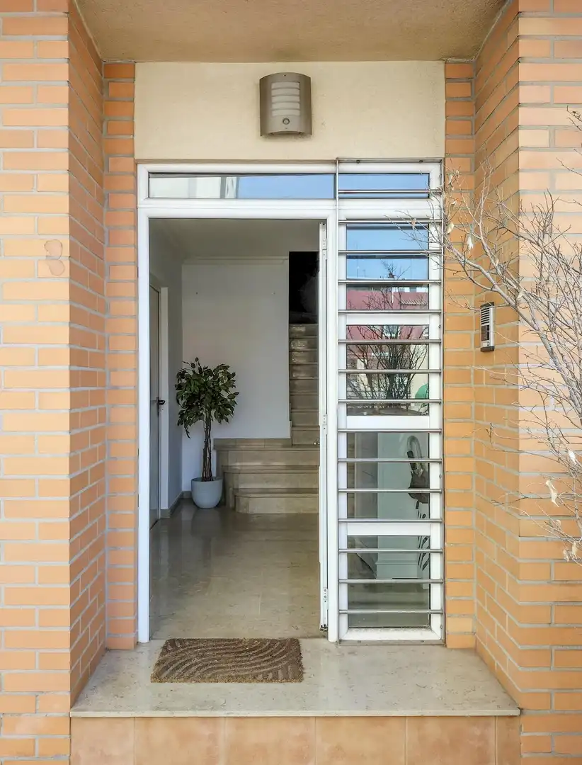 Casa adosada en venta en Alquenència - Venècia