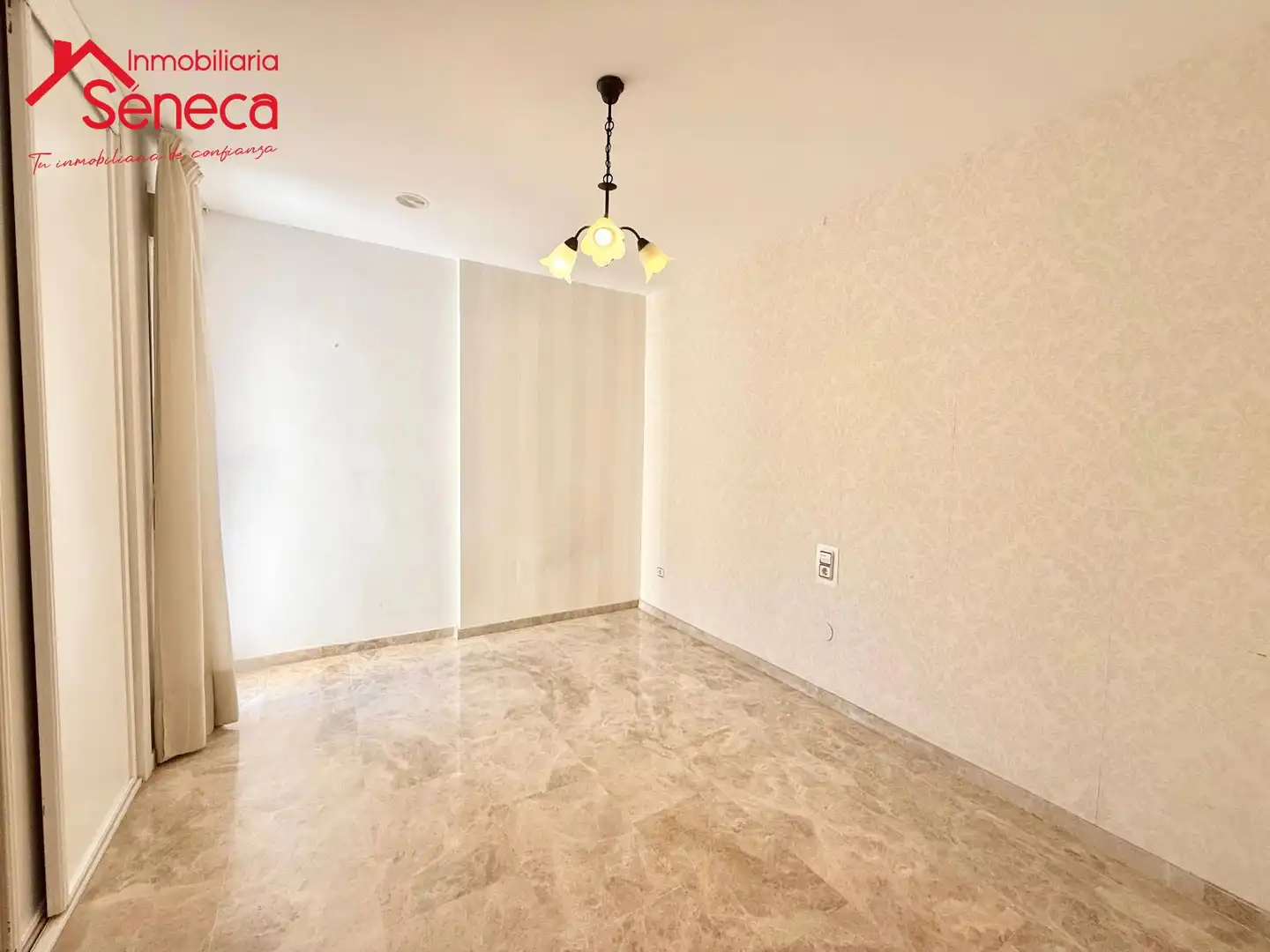Sala d'estar de Dúplex en venda en Córdoba amb Aire condicionat, Calefacció i Terrassa