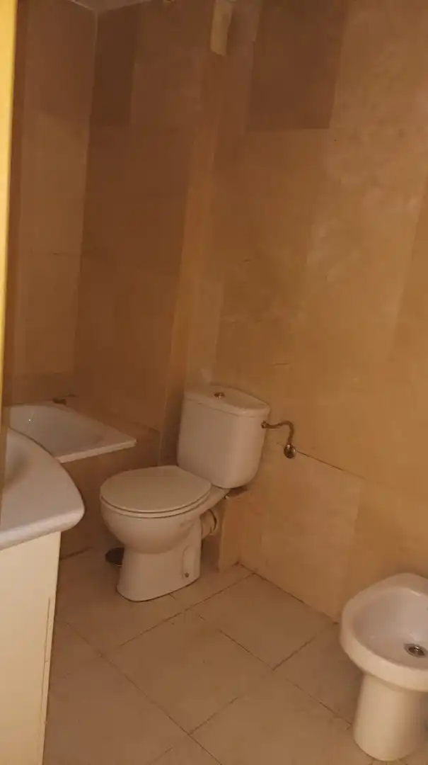 Badezimmer von Wohnungen zur Miete in Valdilecha