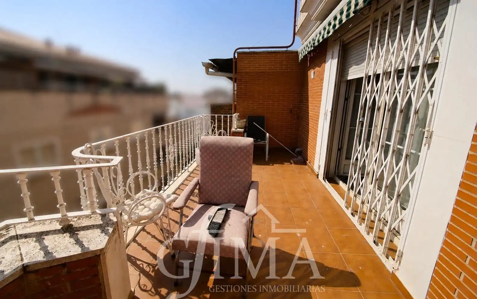 Balcony of Attic for sale in Tomelloso  with Heating, Terrace and Furnished