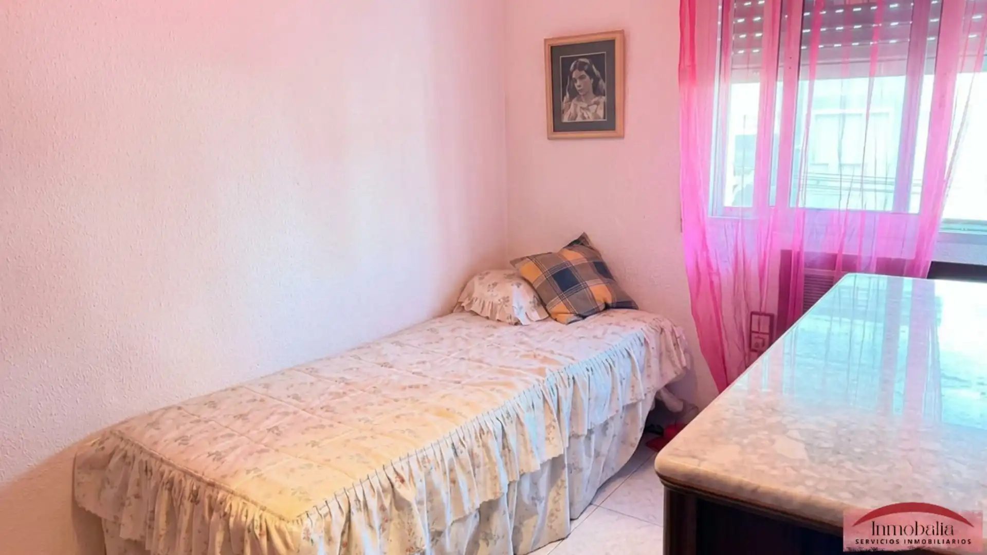 Habitación de Piso en venta en Sevilla con Aire acondicionado y Amueblado