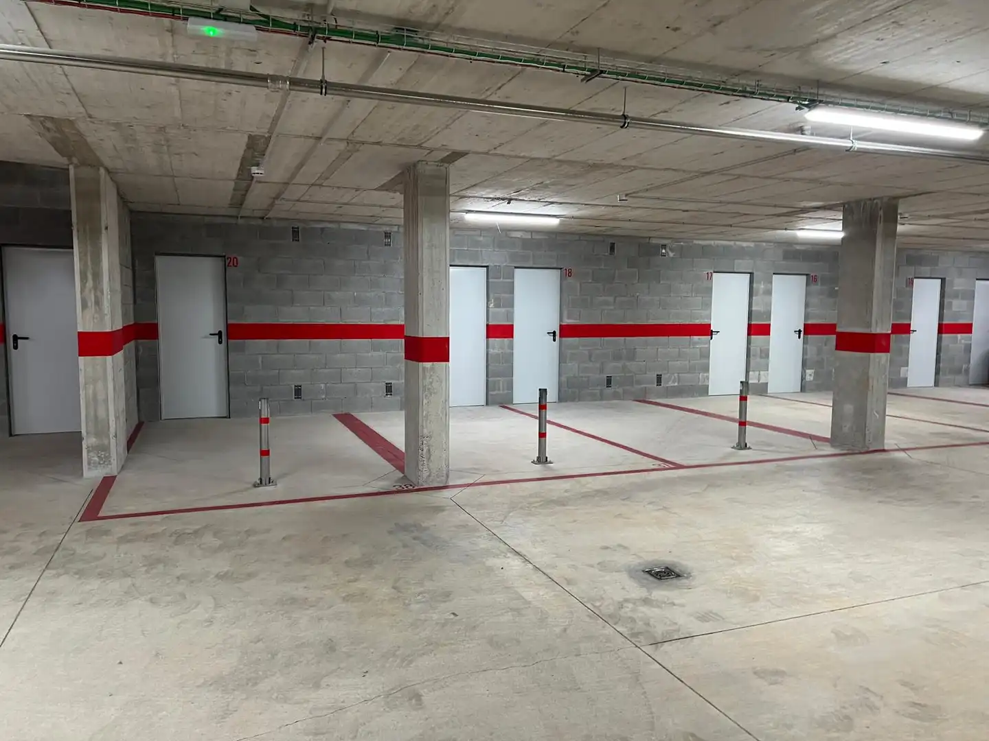 Garatge en venda a Carrer de Rossend Nobas, El Clot