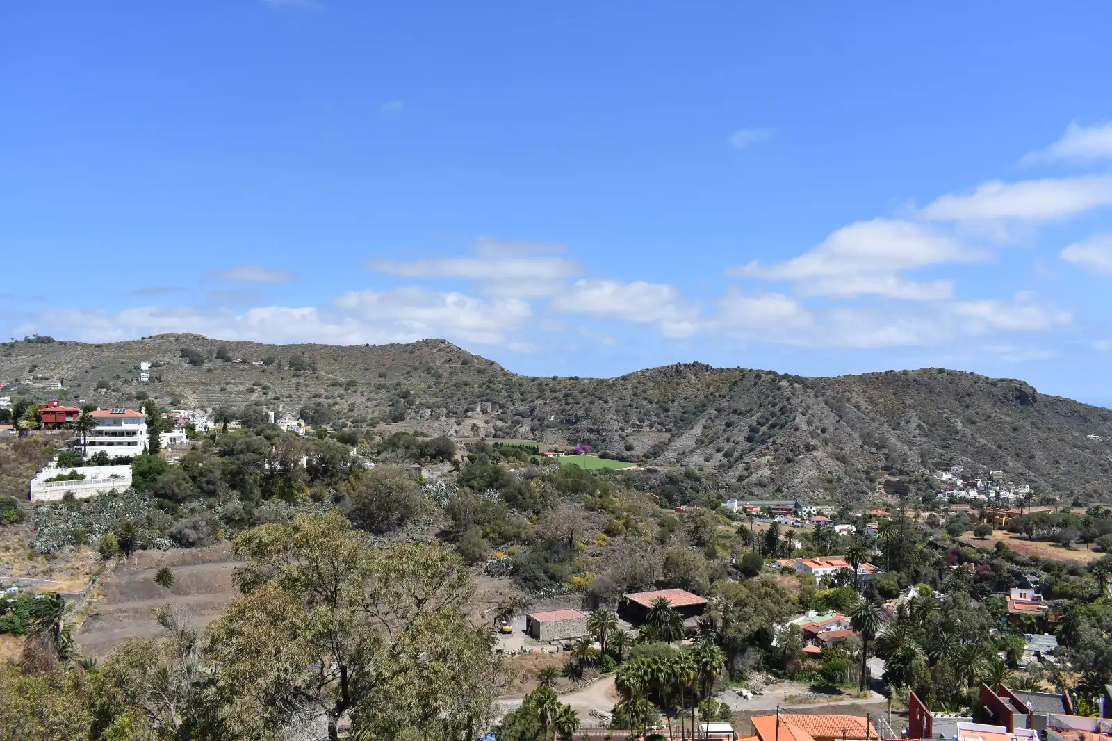 Vista exterior de Casa o xalet en venda en Las Palmas de Gran Canaria amb Jardí privat, Terrassa i Balcó