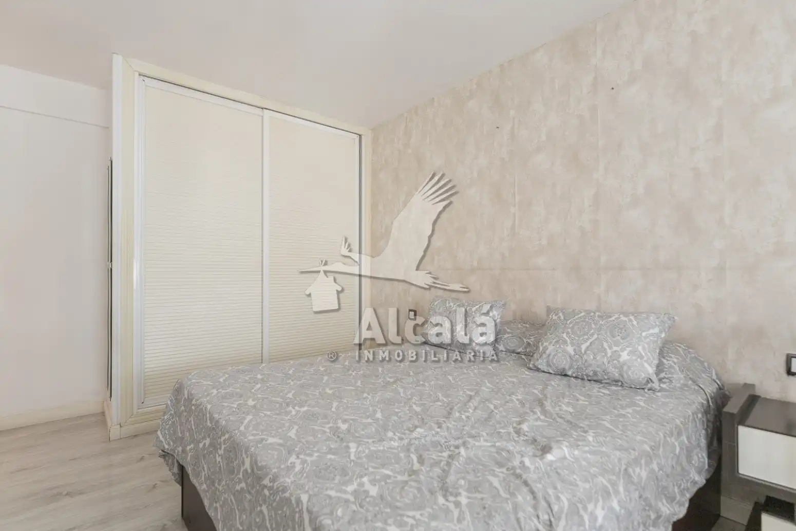 Habitación de Piso en venta en Madrid con Calefacción y Terraza