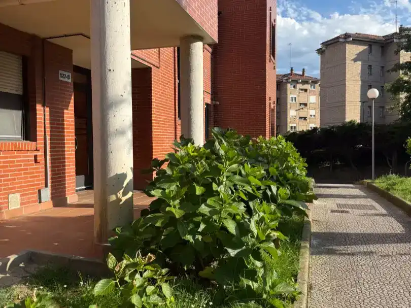 Vista exterior de Piso en venta en Santander con Balcón