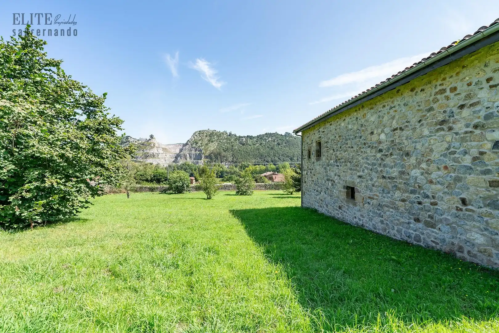 Vista exterior de Casa o chalet en venta en Puente Viesgo con Calefacción, Jardín privado y Terraza