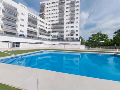 Piscina de Pis en venda en Sabadell amb Aire condicionat, Calefacció i Parquet