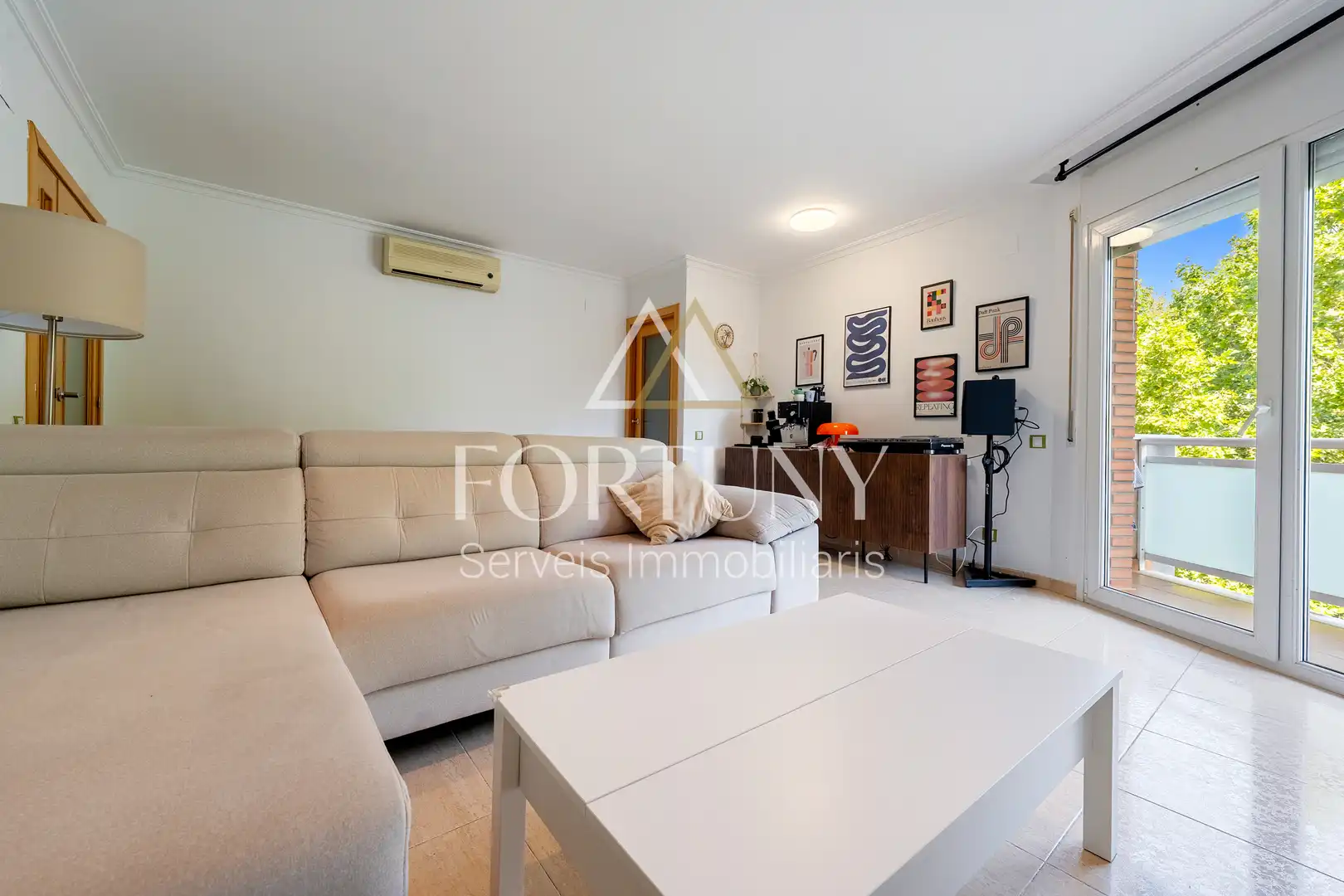 Living room of Flat for sale in El Catllar   with Air Conditioner, Storage room and Swimming Pool