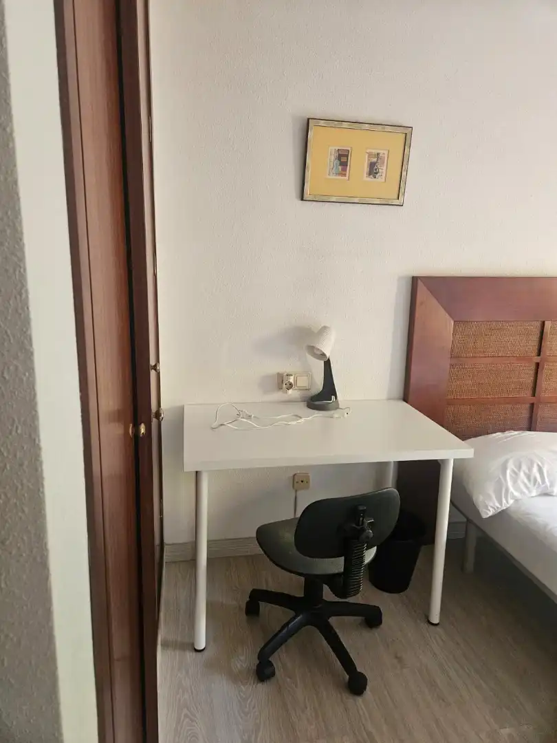 Dormitori de Pis de lloguer en Murcia amb Aire condicionat, Calefacció i Jardí privat