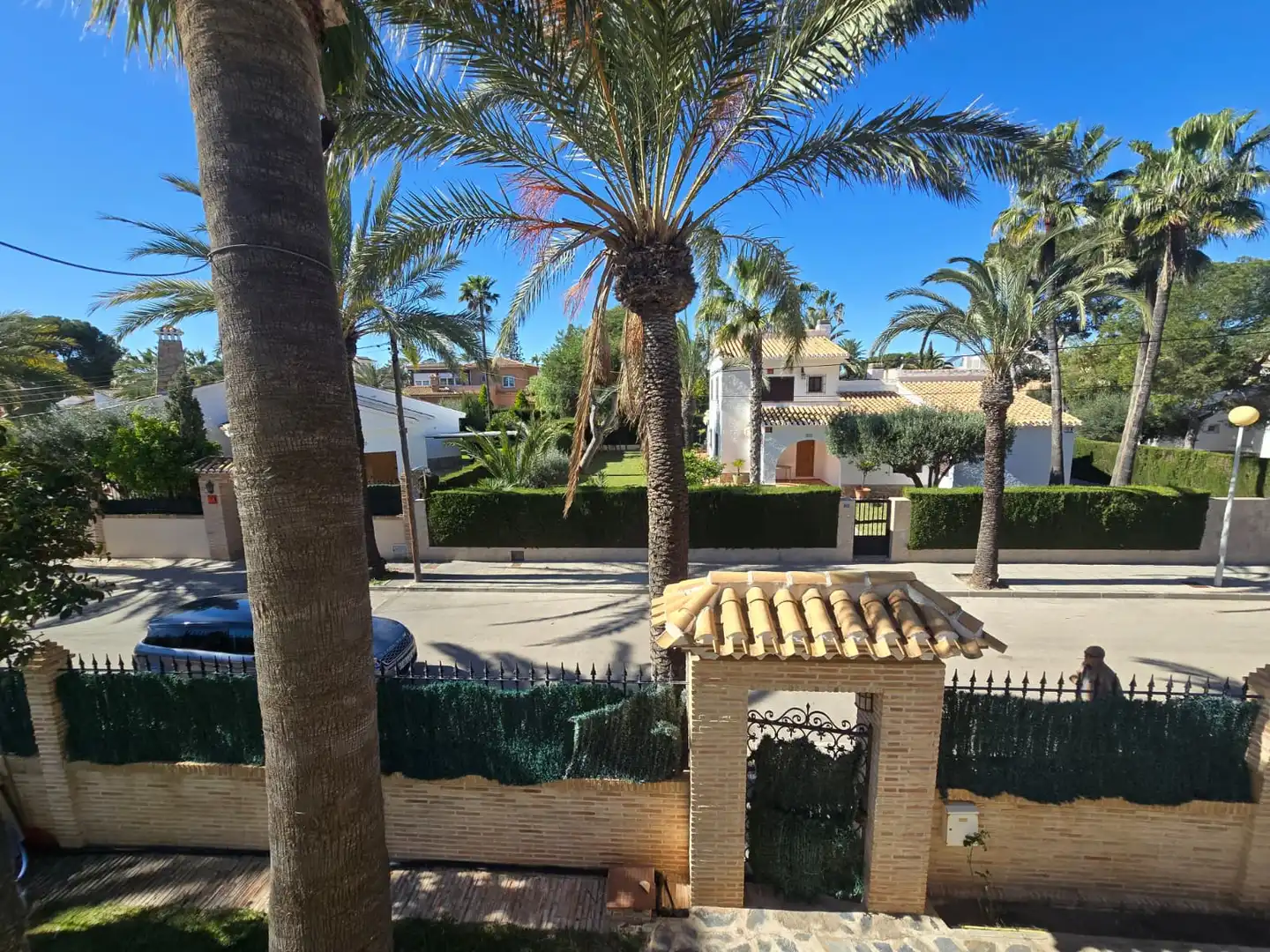 Vista exterior de Casa o xalet en venda en Orihuela amb Aire condicionat, Calefacció i Jardí privat