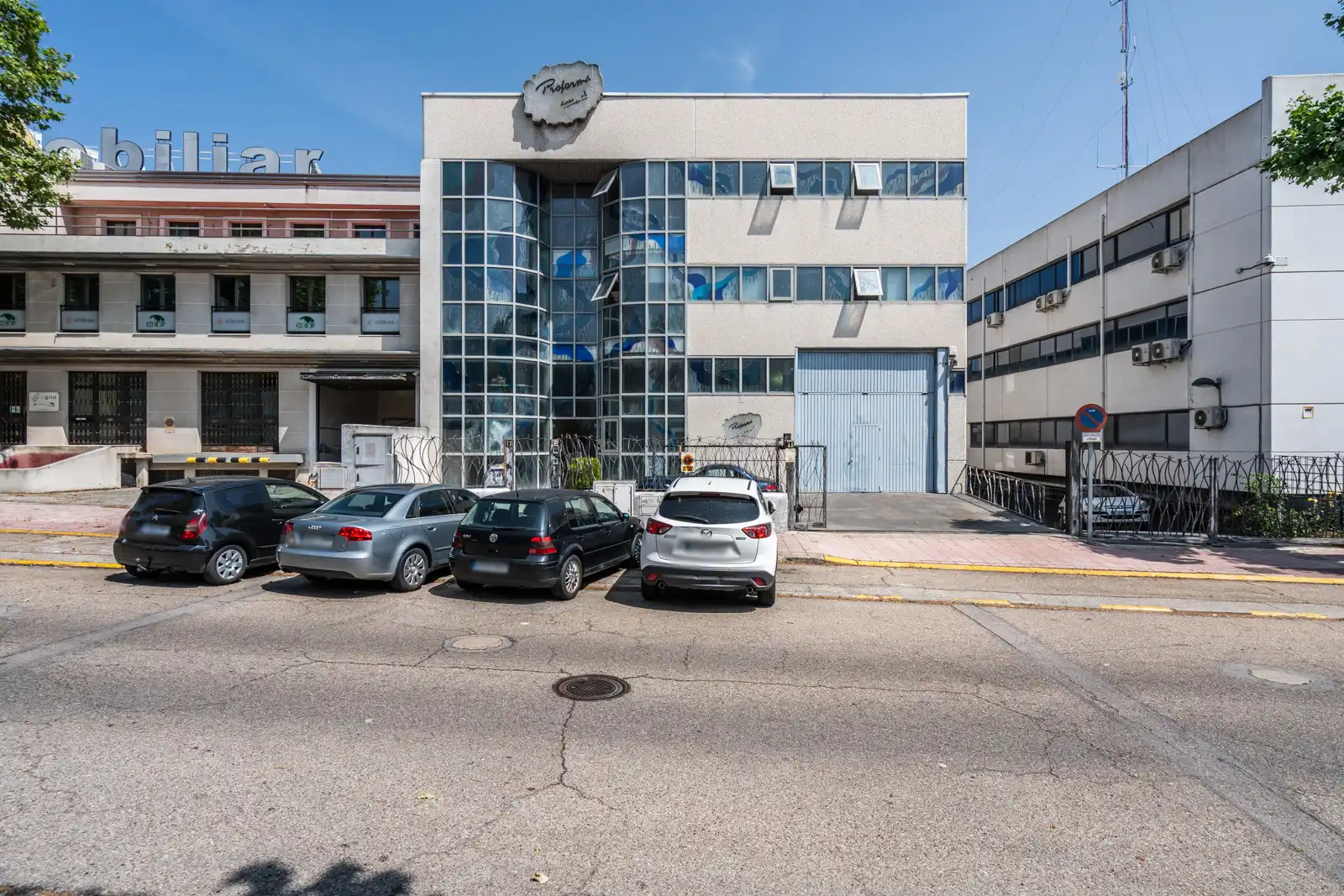 Außenansicht von Fabrikhallen zur Miete in Móstoles