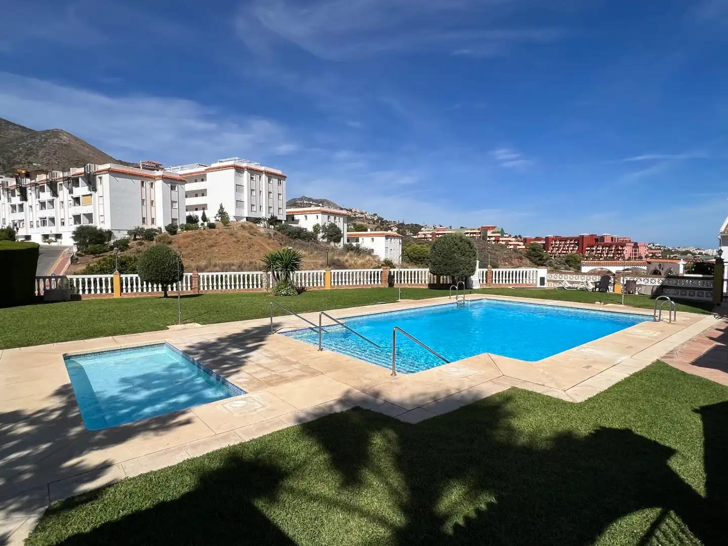 Schwimmbecken von Wohnung zur Miete in Benalmádena mit Terrasse, Möbliert und Ofen