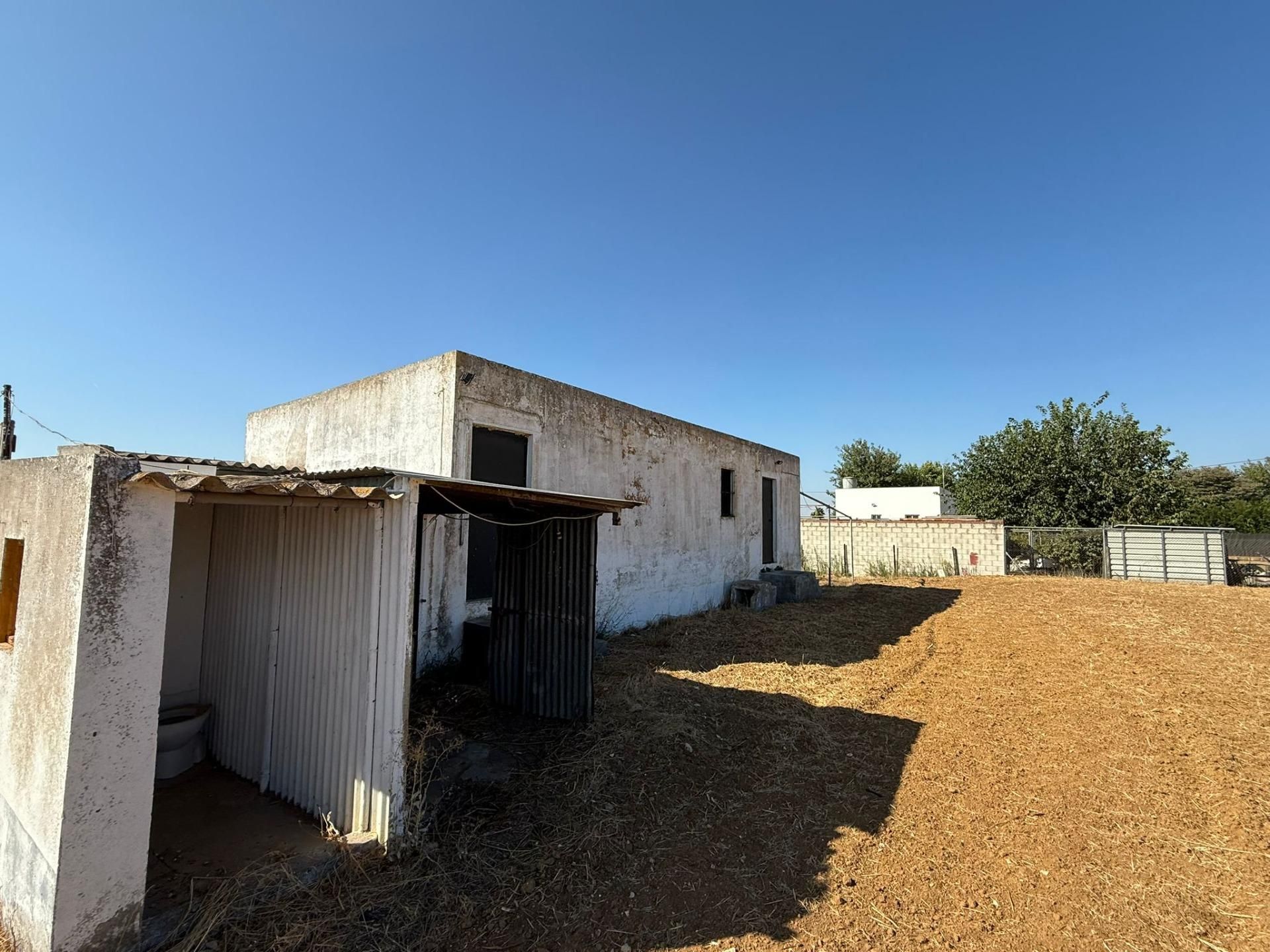 Exterior view of Land for sale in Utrera