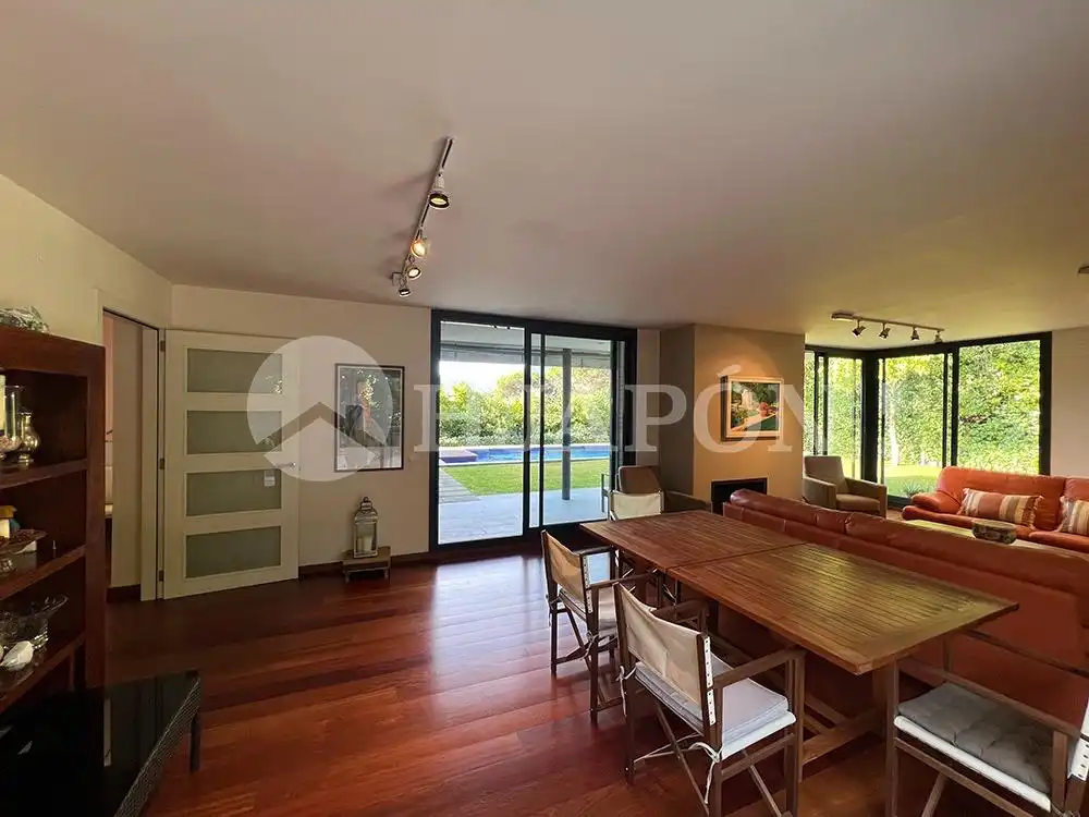 Detached homes for sale in Vallromanes, Barcelona