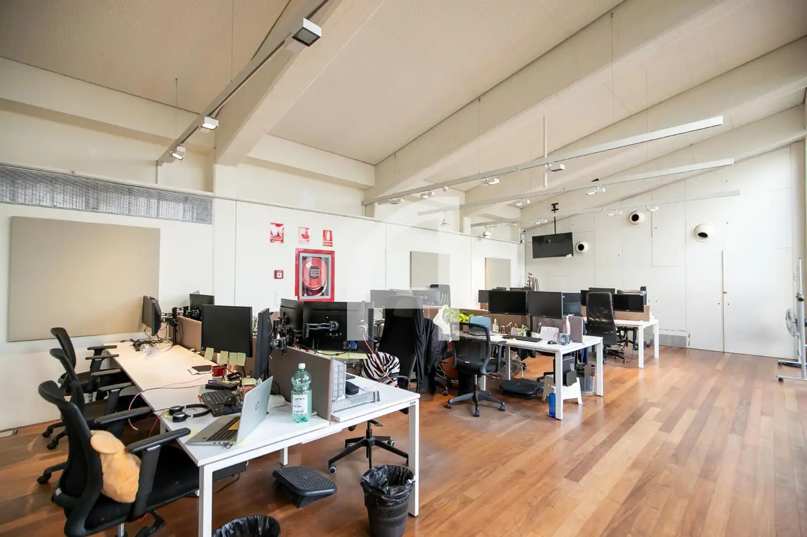 Büro zur Miete in Barcelona mit Klimaanlage und Heizung